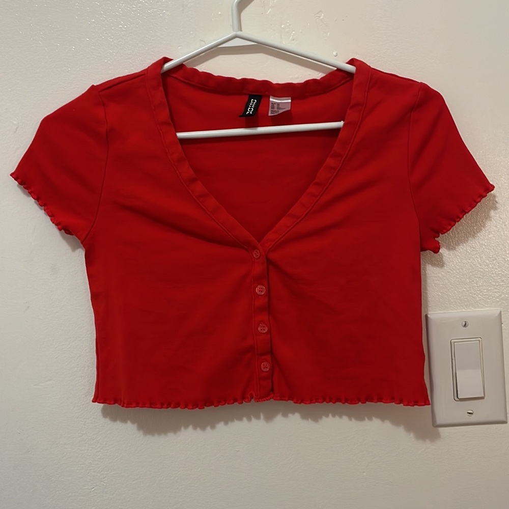 H&M Red crop top - Picture 2 of 2